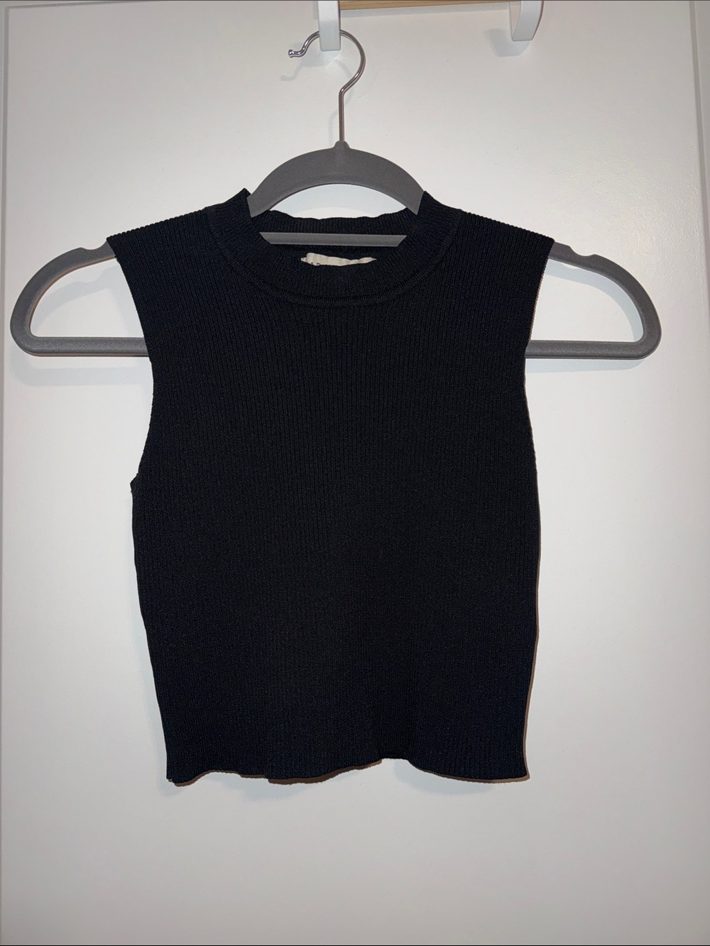 Sleeveless Black Ribbed Knit Tank Top